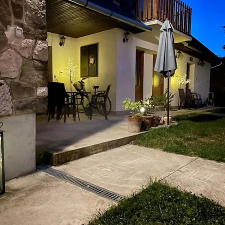 Julia Apartmanhaz Apartamento Harkány