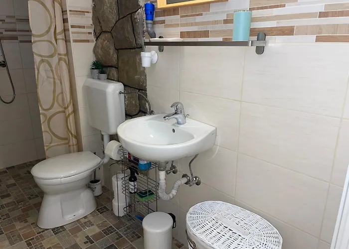 Julia Apartmanhaz דירה Harkány