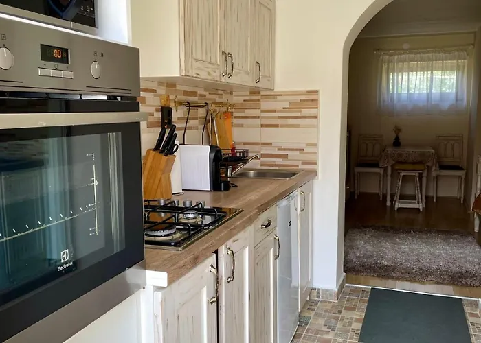 Julia Apartmanhaz * Harkány