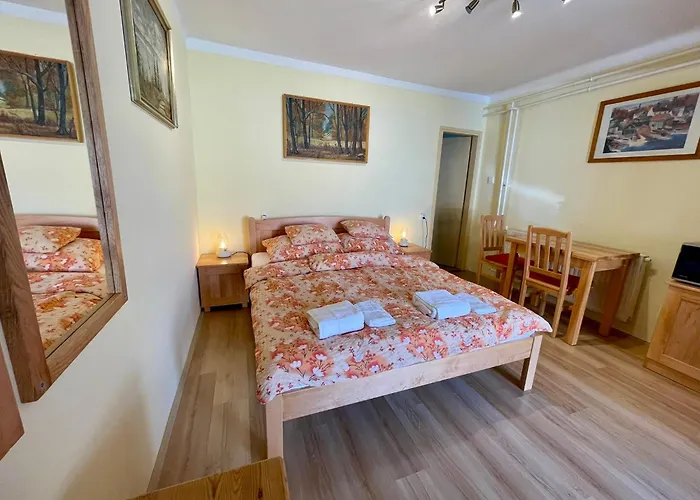 Julia Apartmanhaz