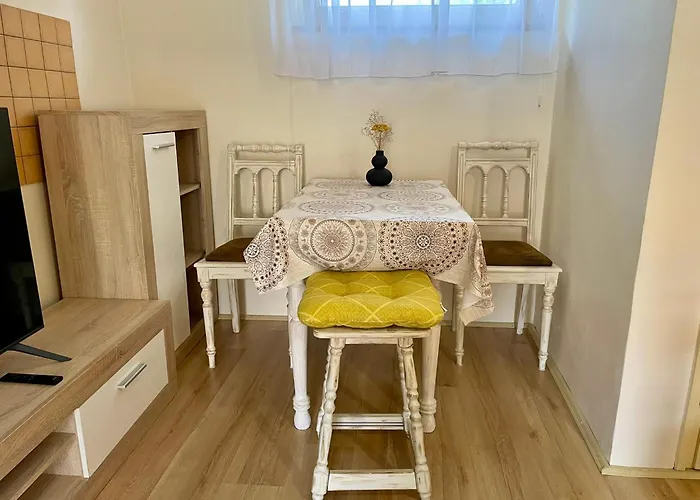 דירה Julia Apartmanhaz *