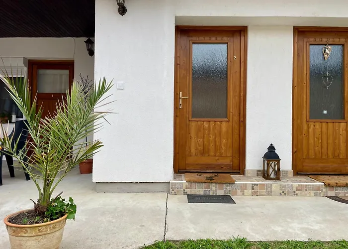 Julia Apartmanhaz * Harkány